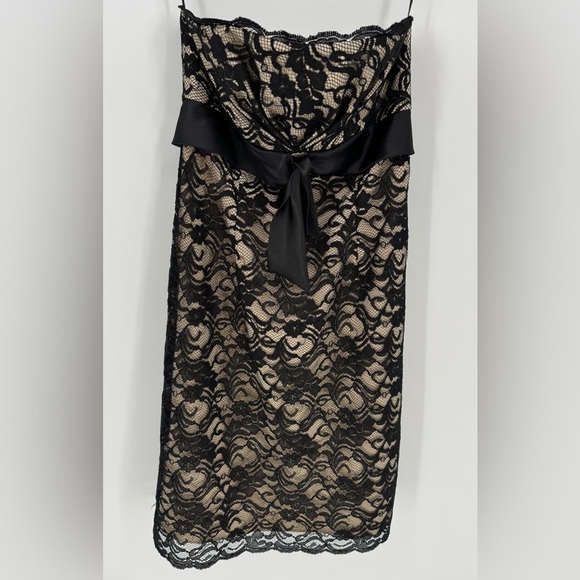 White House Black Market Women's Lace Overlay Pencil Strapless Front Bow Dress - Picture 1 of 10